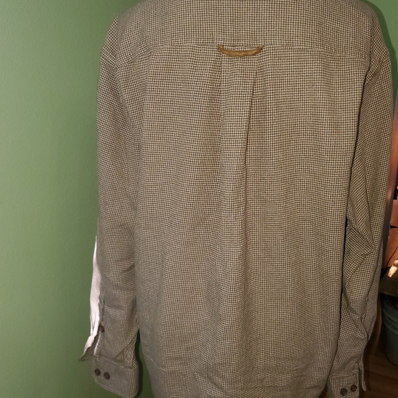 Orvis large plaid long sleeve button down. Brown. - Picture 3 of 12